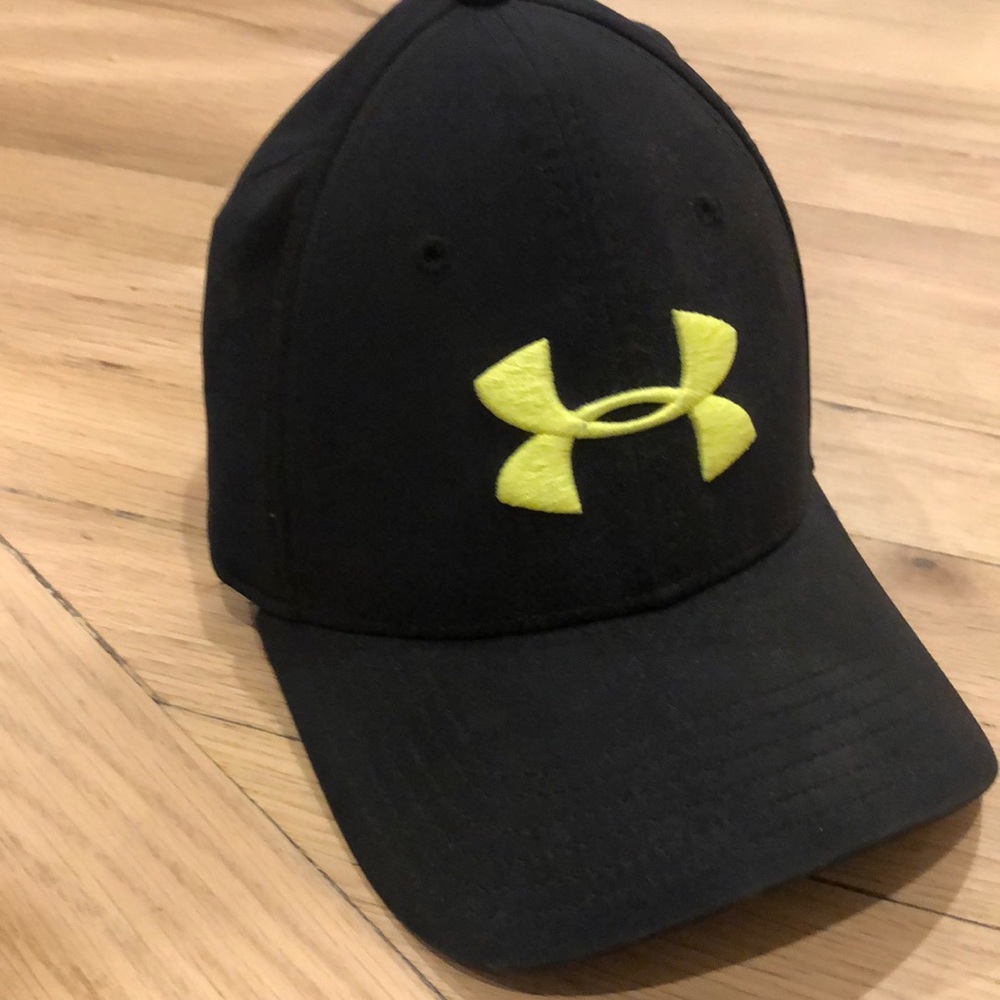 Under armor Mens Hat - Size L/XL